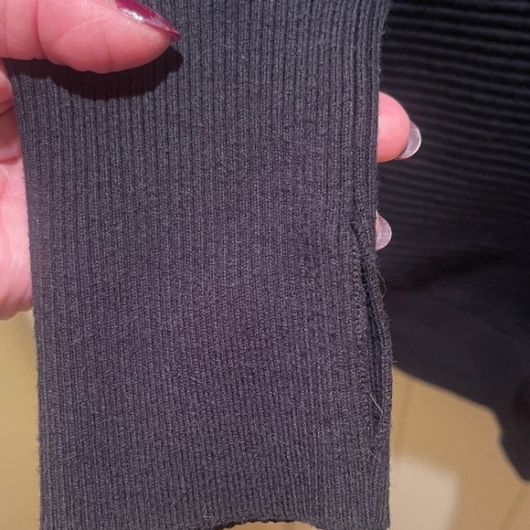 Aerie Black Ribbed Knit Top - Picture 4 of 4